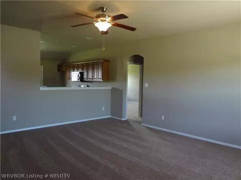 623 Ridge Point Dr, Fort Smith, AR 72908 photo 2