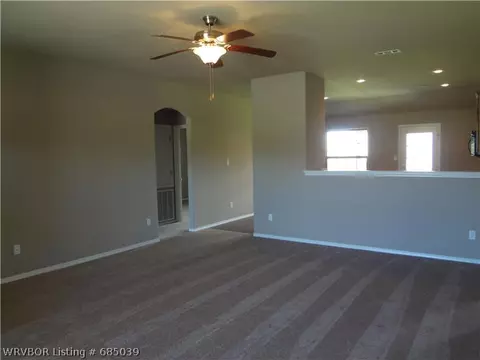 623 Ridge Point Dr, Fort Smith, AR 72908 photo 3