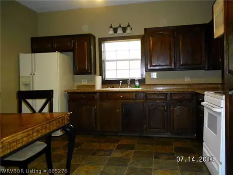 302 S Hazel St, Hartford, AR 72938 photo 4