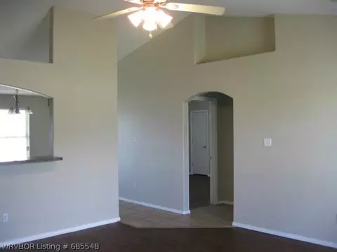 405 Bordeaux Cir, Fort Smith, AR 72908 photo 9