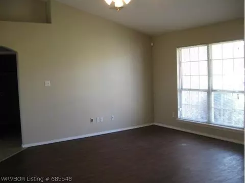405 Bordeaux Cir, Fort Smith, AR 72908 photo 6