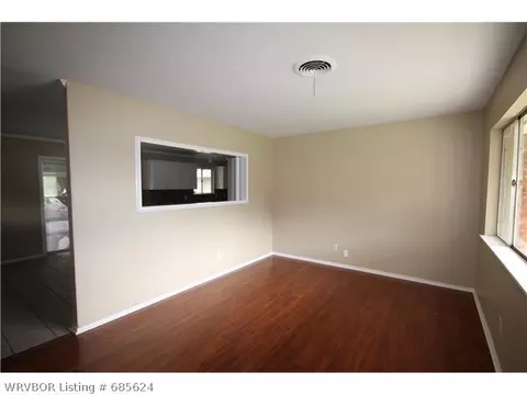 107 Cornell Cir, Fort Smith, AR 72908 photo 2