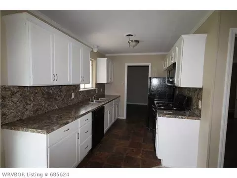 107 Cornell Cir, Fort Smith, AR 72908 photo 4