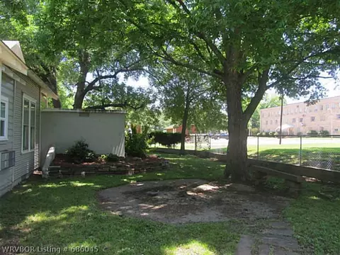 210 E Church St, Paris, AR 72855 photo 4