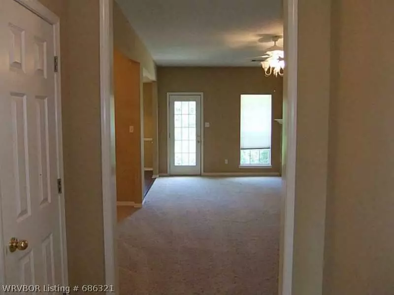  1225 Butterfield Trl, Van Buren, AR 72956 photo 2