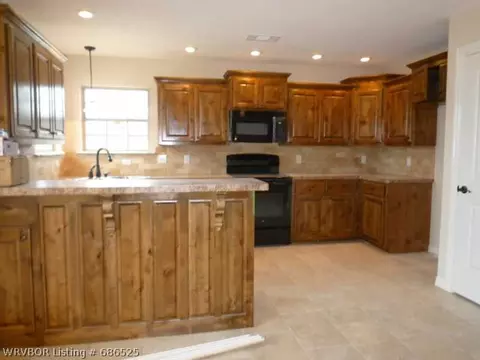 6102 Hickory Ln, Fort Smith, AR 72916 photo 9