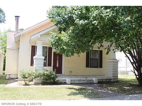 619 N 18th St, Fort Smith, AR 72901 photo 1