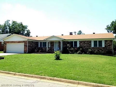 7712 Southridge Dr, Fort Smith, AR 72908 photo 1