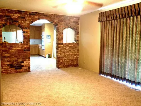 7712 Southridge Dr, Fort Smith, AR 72908 photo 3