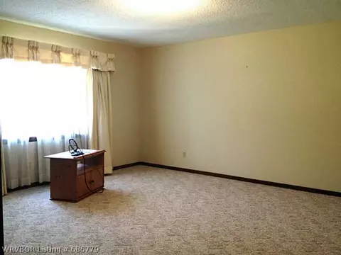 7712 Southridge Dr, Fort Smith, AR 72908 photo 2