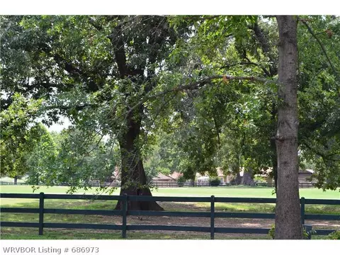 8924 Bryn Mawr Cir, Fort Smith, AR 72908 photo 2