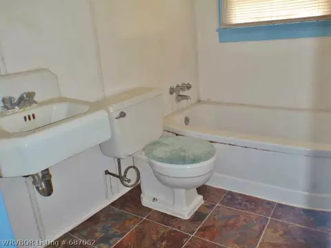 3325 N 49th St, Fort Smith, AR 72904 photo 5
