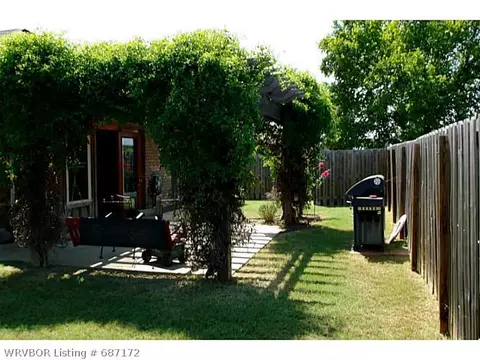 1820 Denali Way, Barling, AR 72923 photo 2