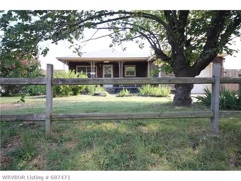 2716 N I St, Fort Smith, AR 72901 photo 1