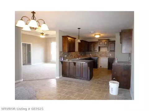 6110 Ironwood Ln, Fort Smith, AR 72916 photo 5