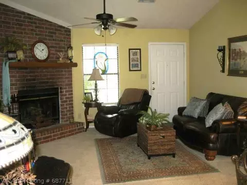 600 Heather Way, Barling, AR 72923 photo 2