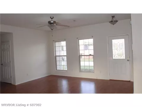 2005 N 55th Pl, Fort Smith, AR 72904 photo 2