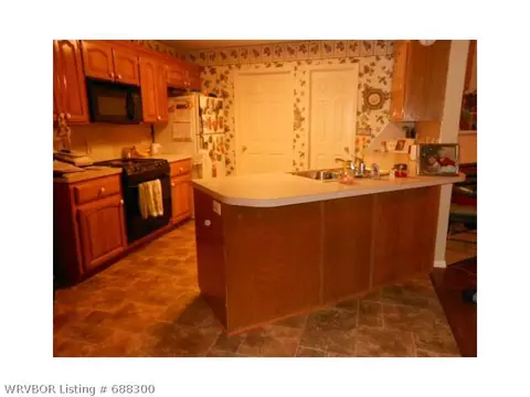 603 Village Dr, Lavaca, AR 72941 photo 2