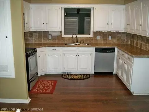 3229 Cliff Dr, Fort Smith, AR 72903 photo 3
