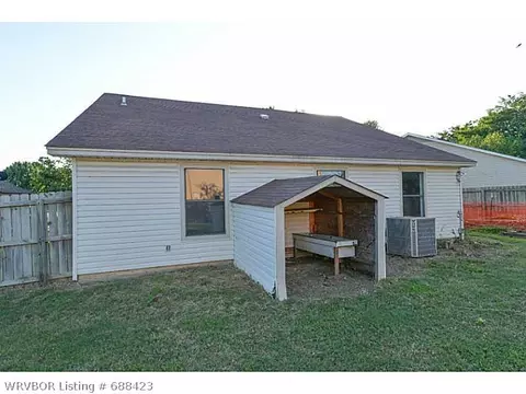 3225 S 68th Cir, Fort Smith, AR 72903 photo 6