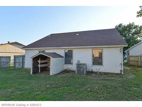 3225 S 68th Cir, Fort Smith, AR 72903 photo 5