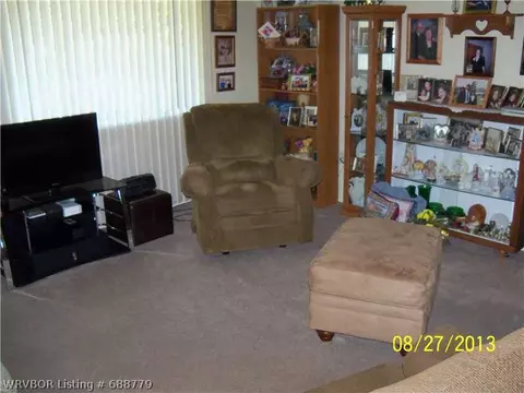 1402 N 4th St, Paris, AR 72855 photo 5