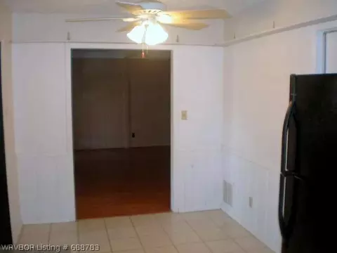 1403 Strozier Ct, Barling, AR 72923 photo 22