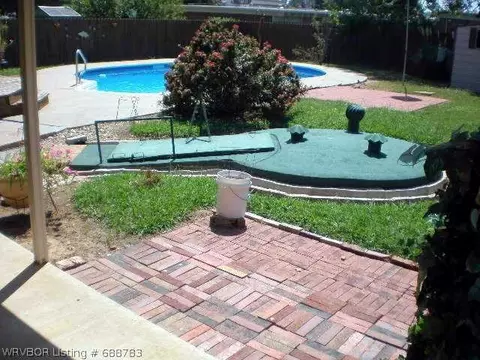 1403 Strozier Ct, Barling, AR 72923 photo 11