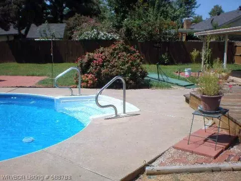 1403 Strozier Ct, Barling, AR 72923 photo 12