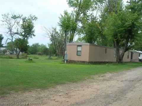 8761 Highway 282, Alma, AR 72921 photo 4