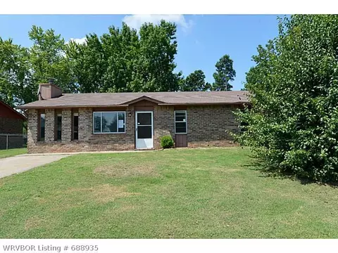 1305 12th Ter, Barling, AR 72923 photo 1