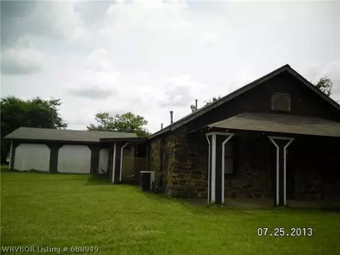 214 Main St, Hackett, AR 72937 photo 2