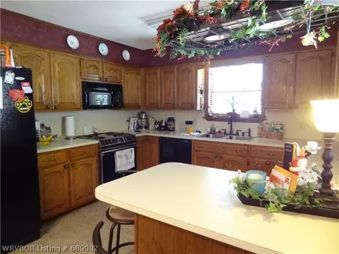 507 Thicksten Dr, Alma, AR 72921 photo 6