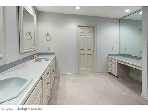 1811 S 73rd Cir, Fort Smith, AR 72903 photo 11