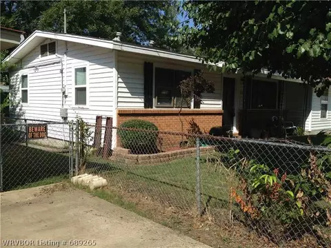 901 Creston St, Fort Smith, AR 72908 photo 2