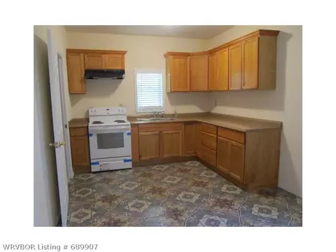 1515 S Independence St, Fort Smith, AR 72903 photo 9