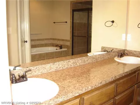 1907 Denali Way, Barling, AR 72923 photo 14