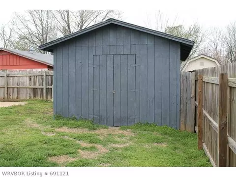 1207 E St, Barling, AR 72923 photo 15