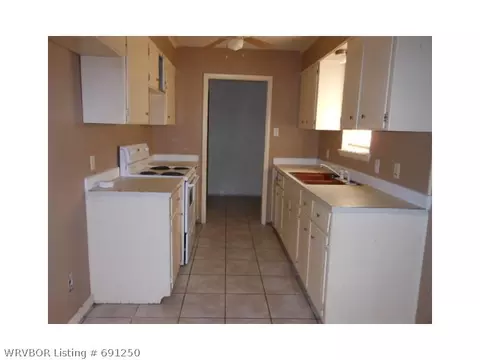 3300 Eton Ave, Fort Smith, AR 72908 photo 2