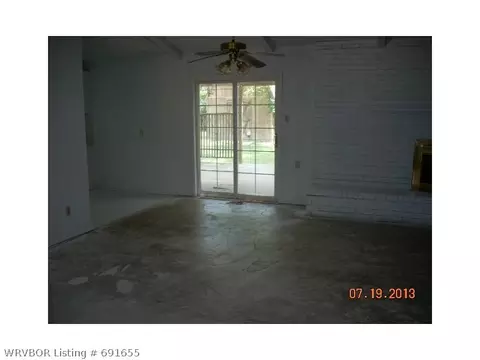 1008 5th Ter, Barling, AR 72923 photo 3
