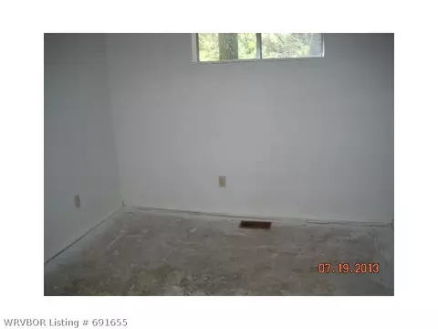 1008 5th Ter, Barling, AR 72923 photo 6