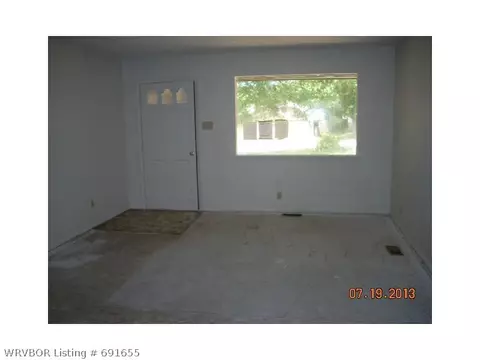 1008 5th Ter, Barling, AR 72923 photo 4