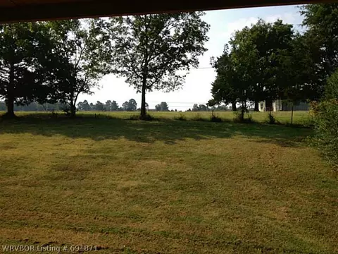 573 E 8th St, Waldron, AR 72958 photo 7