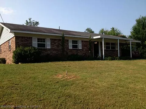 573 E 8th St, Waldron, AR 72958 photo 1