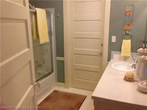 805 9th St, Barling, AR 72923 photo 6