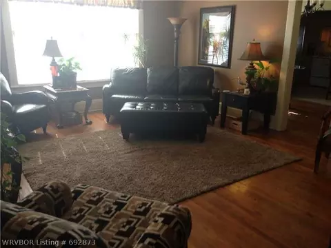 805 9th St, Barling, AR 72923 photo 8