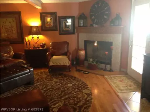 805 9th St, Barling, AR 72923 photo 19
