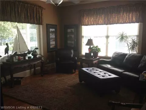 805 9th St, Barling, AR 72923 photo 7