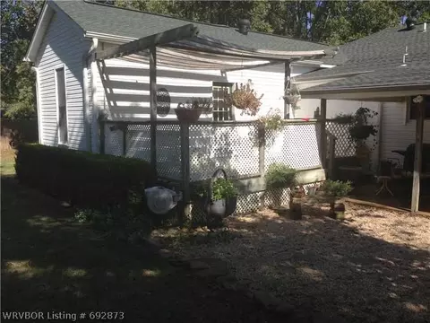 805 9th St, Barling, AR 72923 photo 21