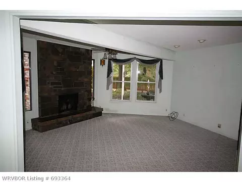 8801 Royal Ridge Dr, Fort Smith, AR 72903 photo 3